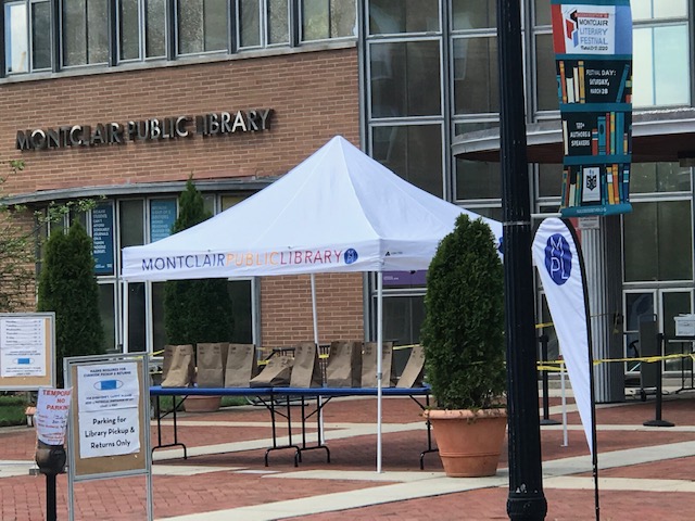 Library curbside pickup 7-25-20